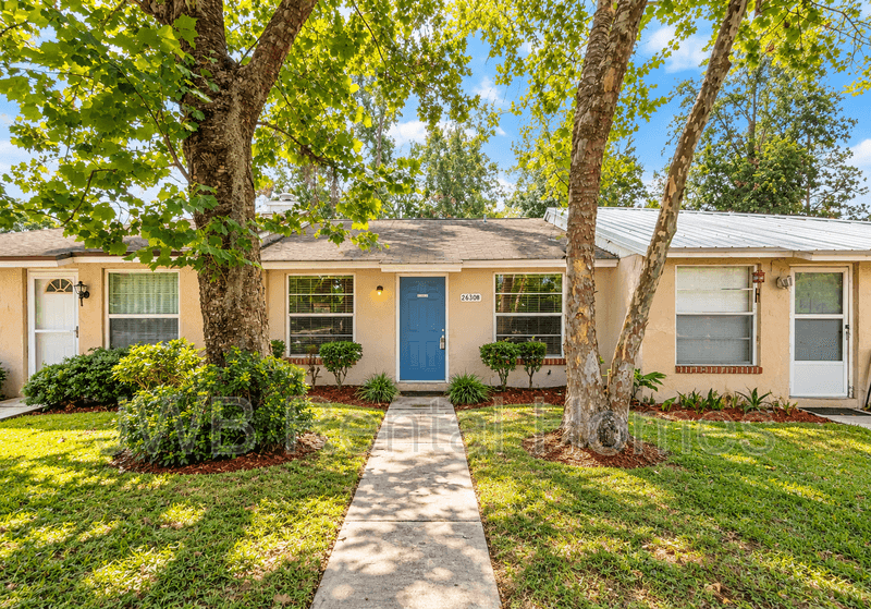 Orange Park Townhome: 2630 B Gifford Ave