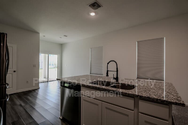 Zephyrhills House: 35552 Shade Fern La