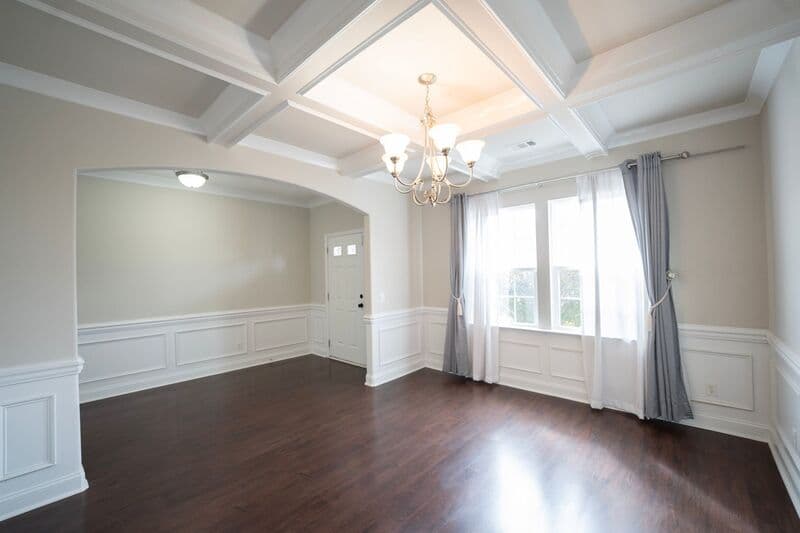 Savannah House: 126 Endicott Dr