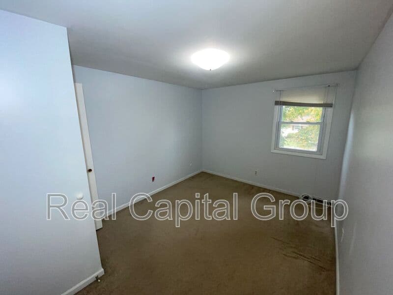Cheektowaga Condo: 5 Hillwood Dr
