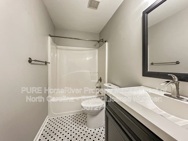Clayton House: 384 Santa Gertrudis Dr