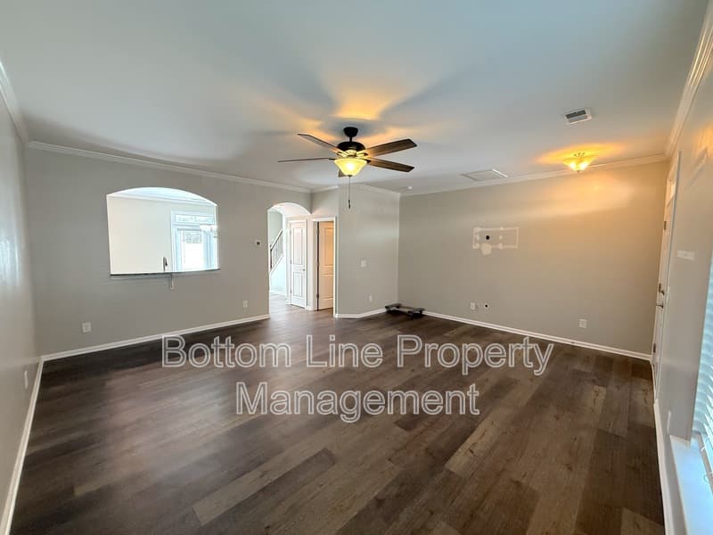 Belmont Townhome: 728 River Park Rd