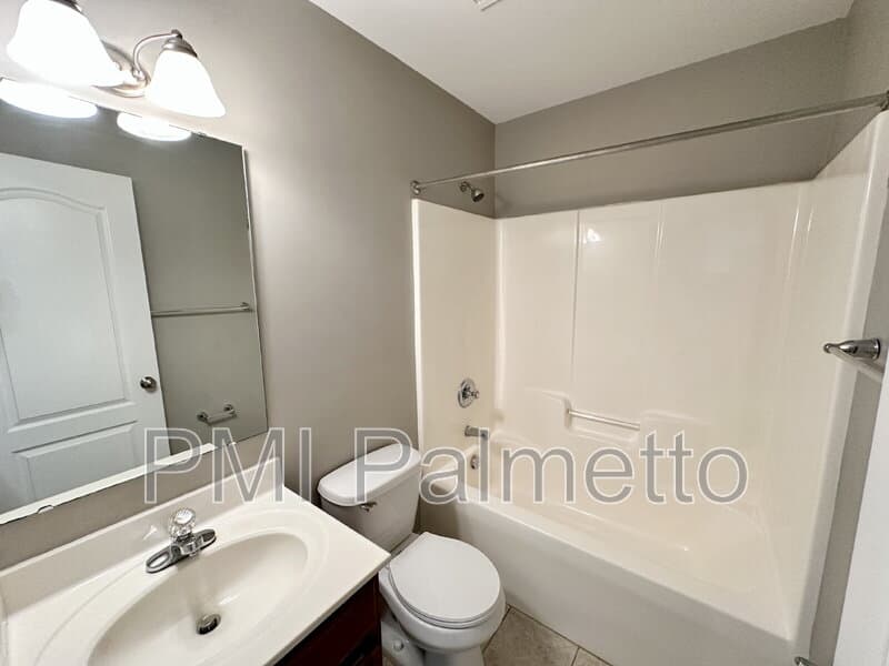 Lexington Townhome: 117 Park Ridge Way