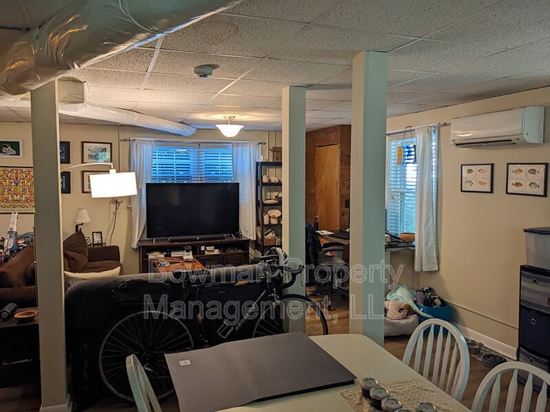 Athens House: 115 Davis Estates Rd