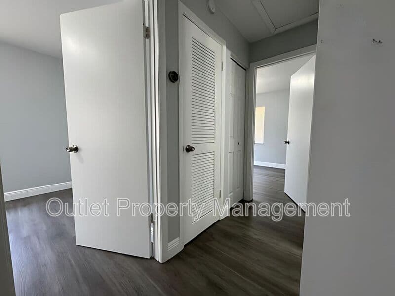 DeLand House: 442 S Hill Avenue