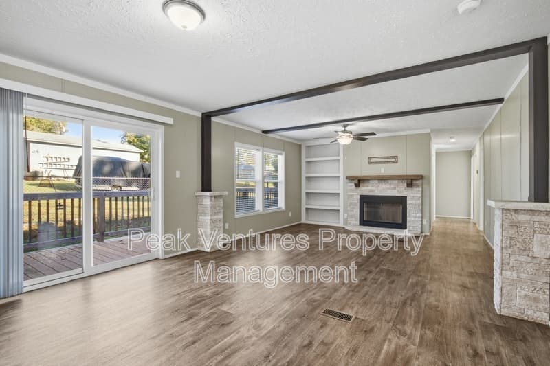 Rutherfordton House: 181 Youngs Dr