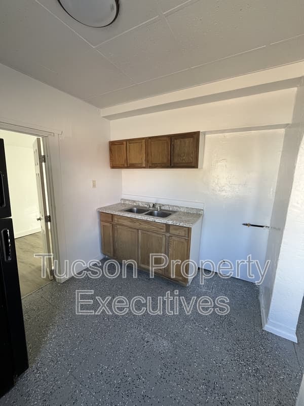Tucson Condo: 122 East Delano Street