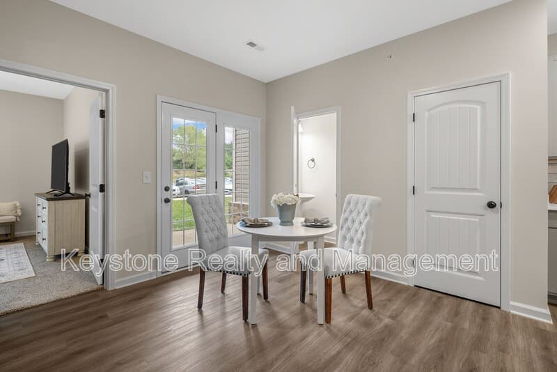 Clarksville Apartment: 15 Millswood Drive