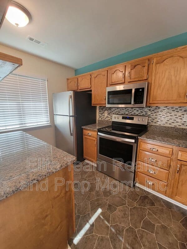 Charlotte Townhome: 3811 Mosscroft Lane