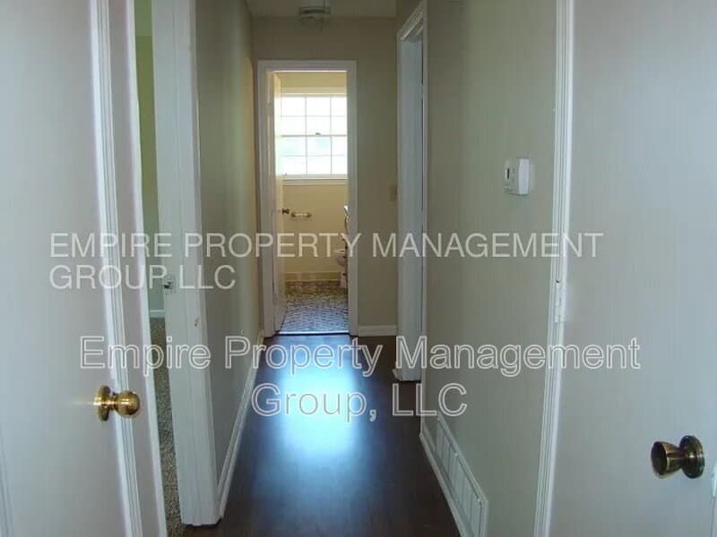 Columbia House: 113 Buckskin Ct
