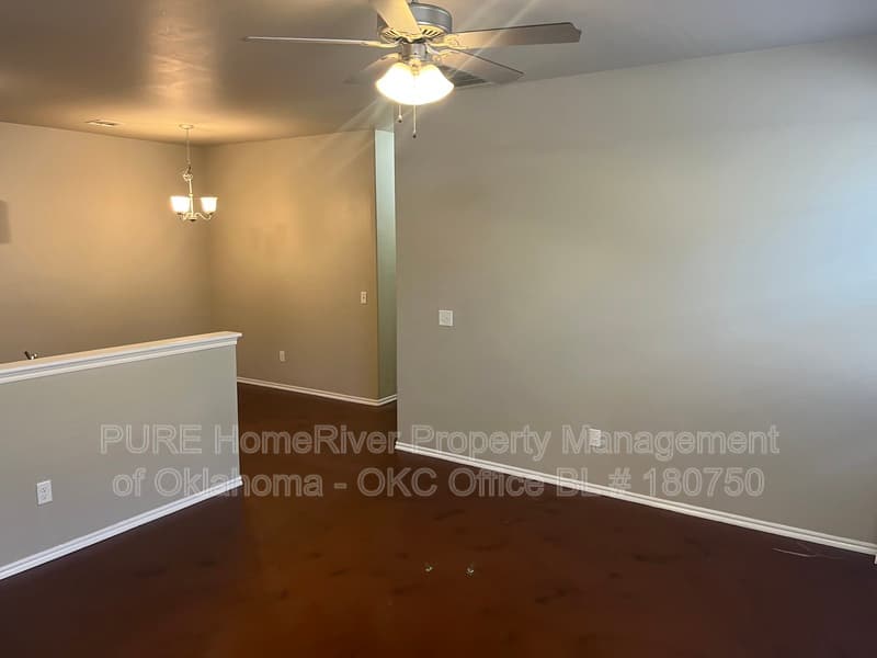Edmond Condo: 214 Ashley Dr