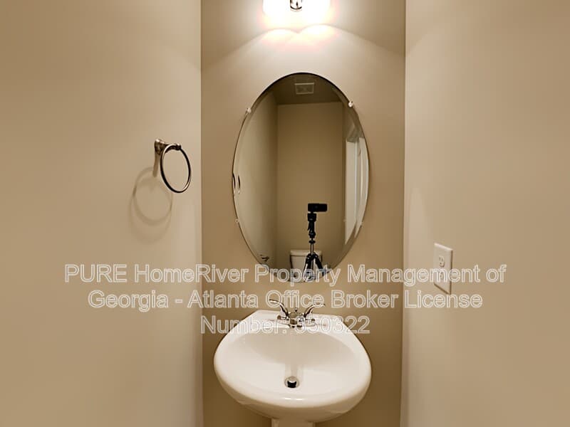 Dallas House: 130 Laurelcrest Ln