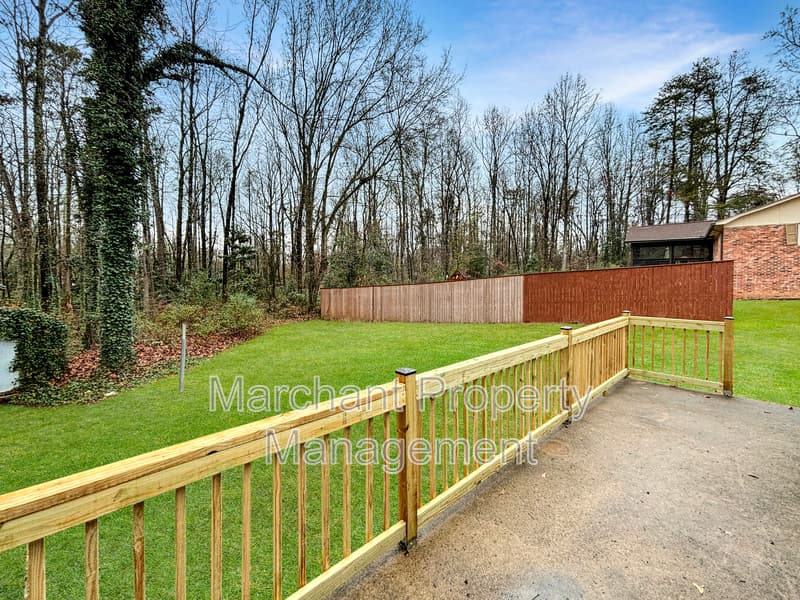 Taylors House: 15 Wood Circle