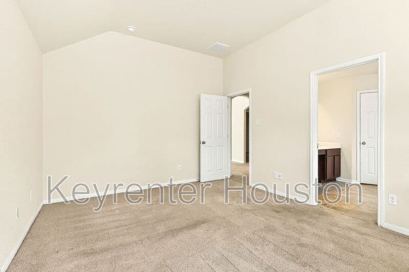 Spring House: 23426 Azalea Hill Trail