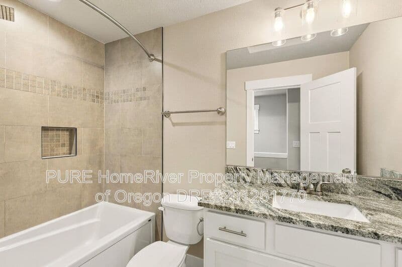 Estacada Condo: 1657 NE Cascadia Ridge D