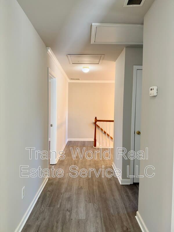 Duluth House: 3354 Roundfield Circle