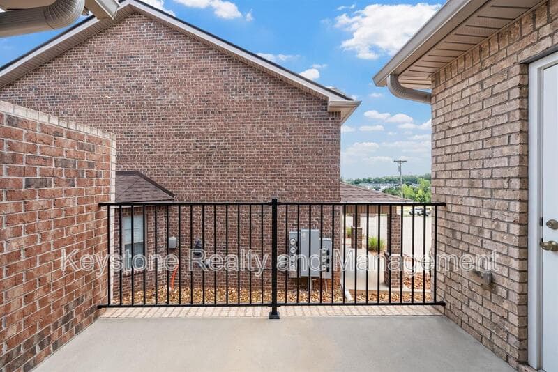 Clarksville Townhome: 301 Landrum Place
