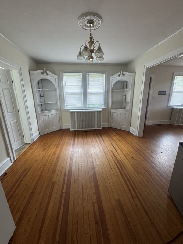 Glassboro House: 5 Normal Boulevard