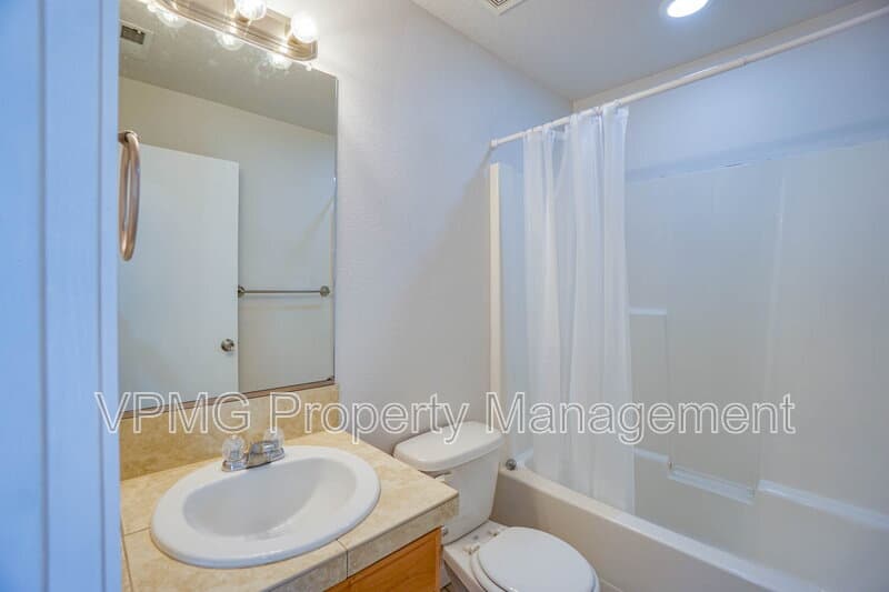 Vancouver Townhome: 2839 NE Stapleton Rd