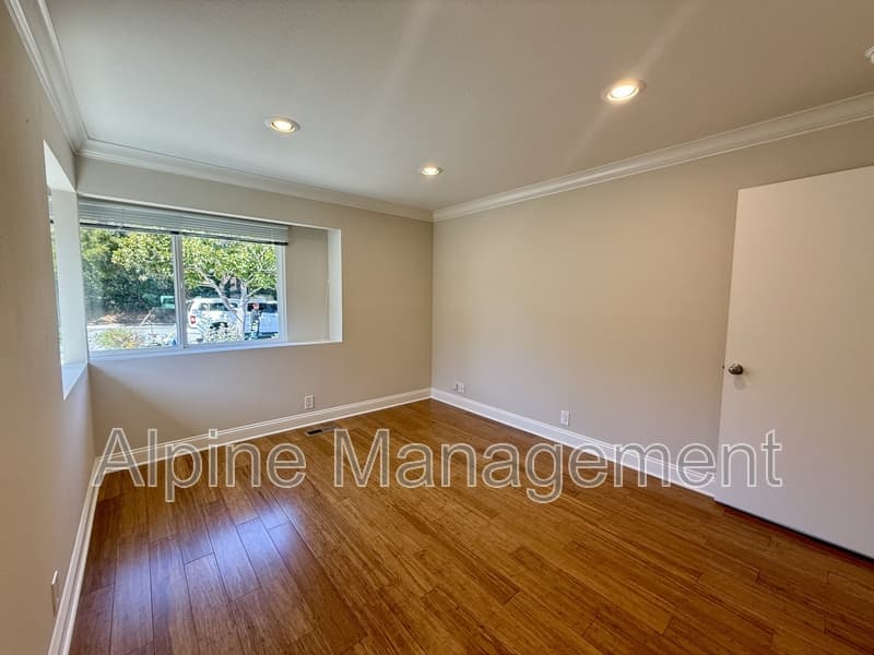 Burlingame House: 2917 Arguello Drive - Main