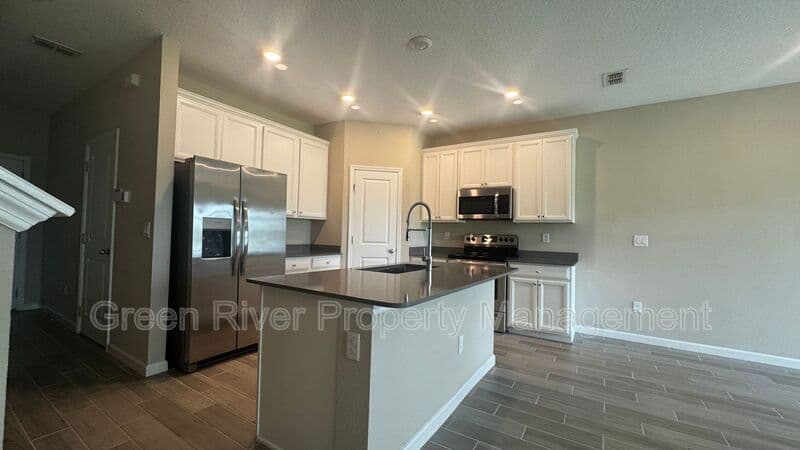 Jacksonville House: 10361 Benson Lake Dr