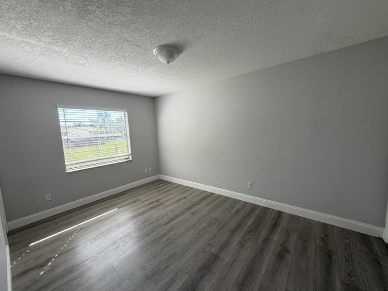 Orlando House: 1313 Summer Breeze Road