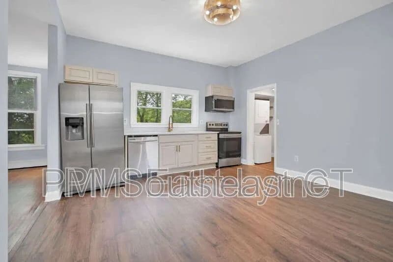 Norwich Condo: 44 Summer St