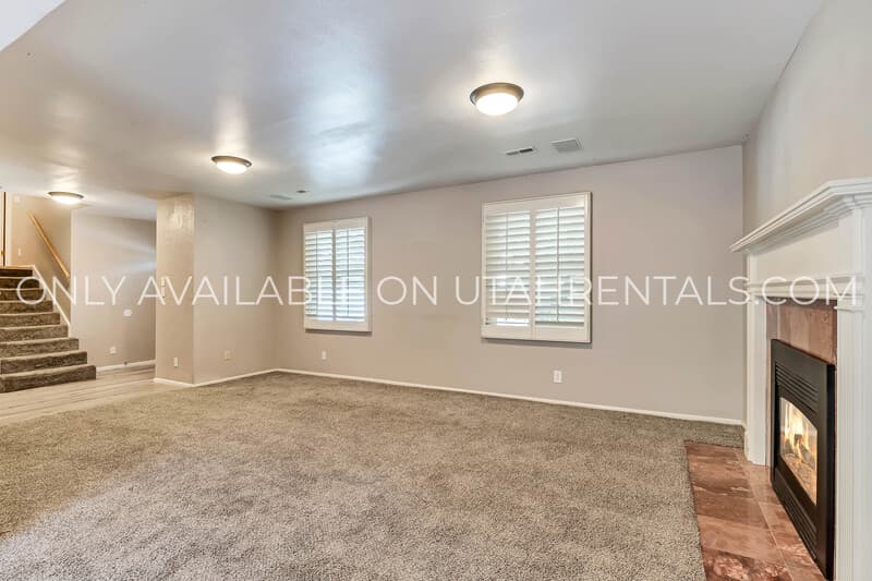 Provo House: 3676 N 870 E