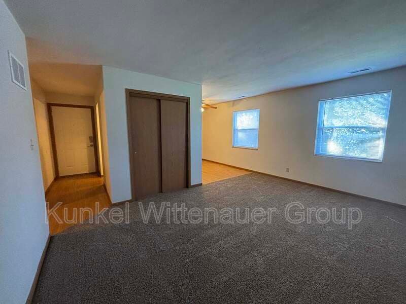 Swansea Condo: 1807-3 Jamestown Road