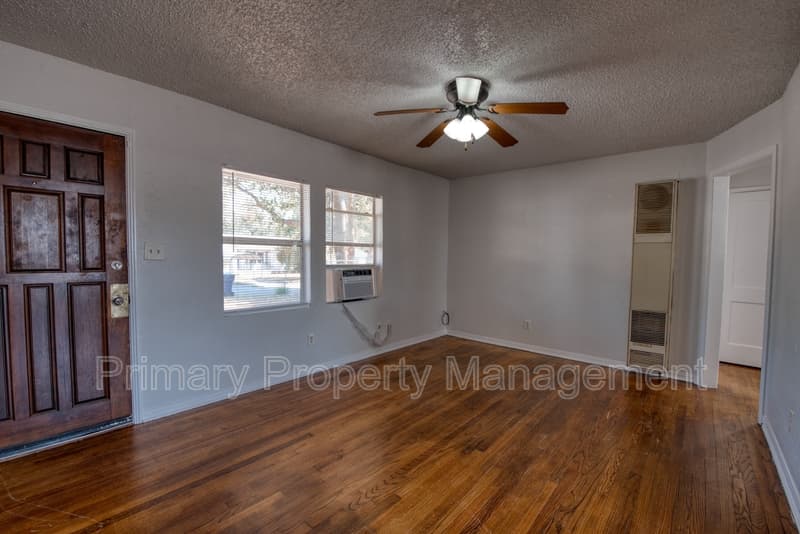 OKC House: 2480 NW 39th Ter