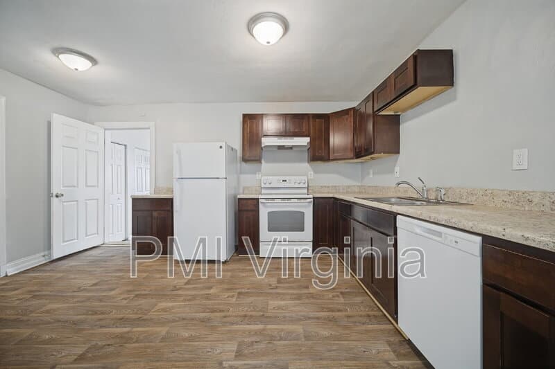 Portsmouth Condo: 16 Connor Pl