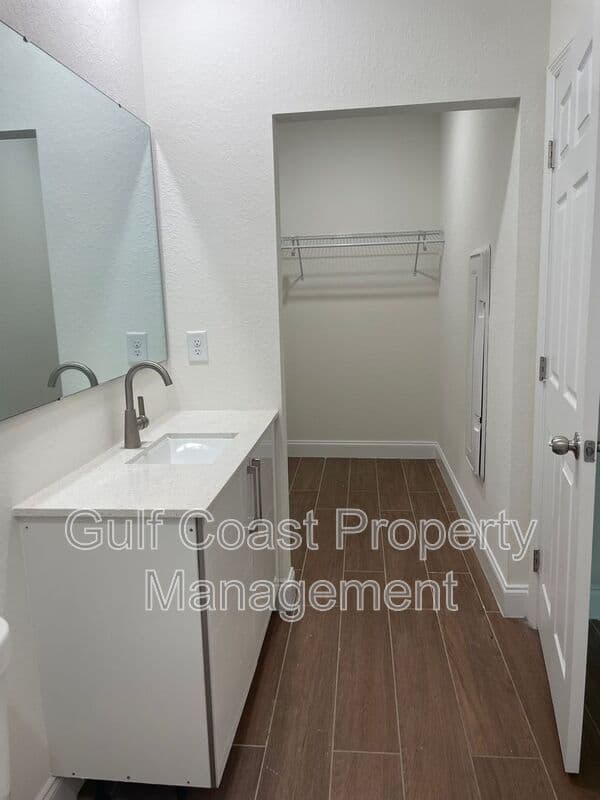 Lehigh Acres House: 126 Viewpoint Drive