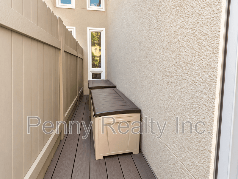 San Diego Condo: 5540 Lindo Paseo