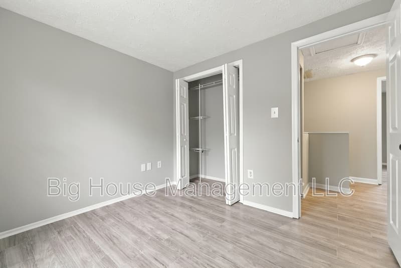 Waldorf Townhome: 1554 Pin Oak Dr