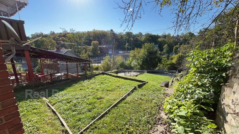 Pittsburgh Condo: 272 Lelia St