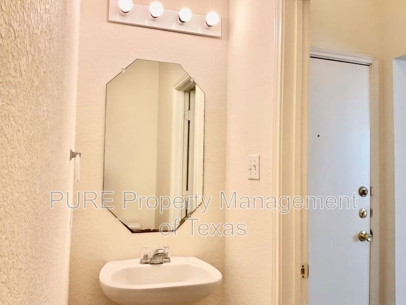 Pflugerville Condo: 708 Jane Austen Trail