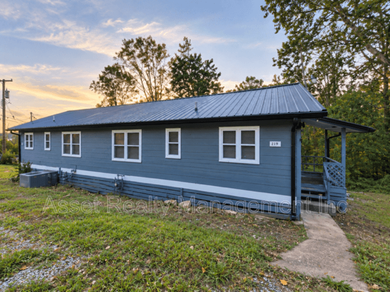 Oak Ridge Condo: 219 Highland Avenue - 1