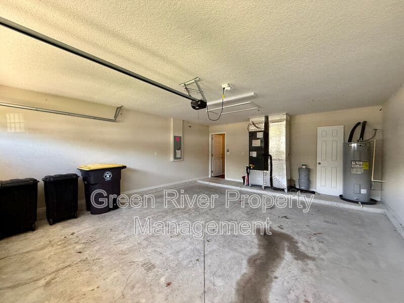 Jacksonville House: 4474 Civic Way