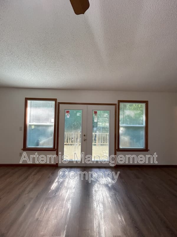 Jacksonville House: 12421 Bears Den Court
