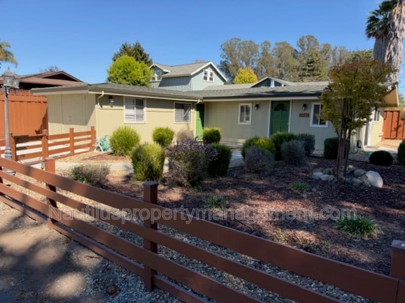 Santa Cruz House: 2349 Harper Street