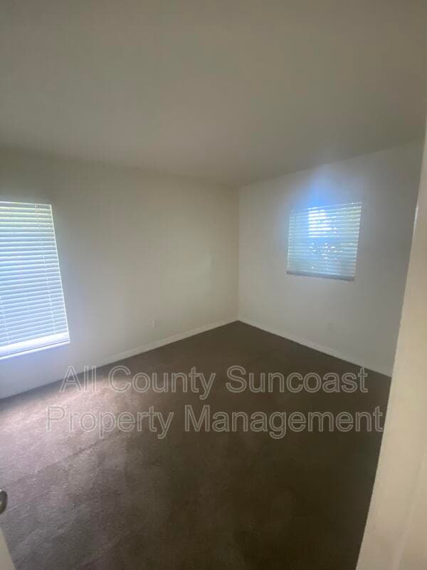 Pinellas Park Condo: 7501 35th St N #D