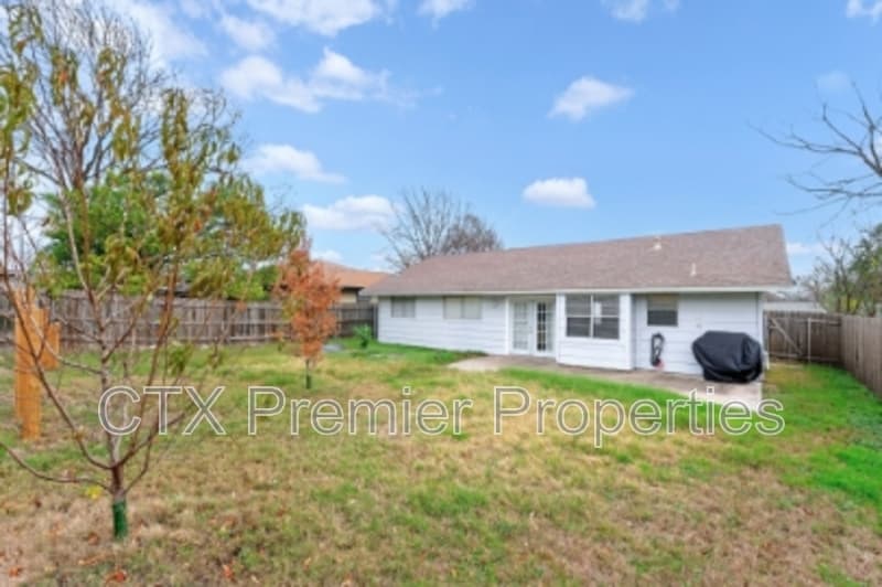 Austin House: 8408 Maine Drive