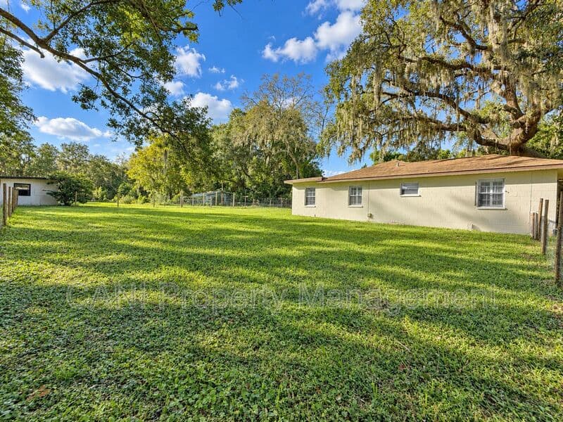 Altamonte Springs House: 450 Forest Lake Drive
