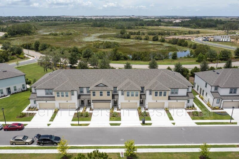 Davenport Townhome: 624 Benoi Drive