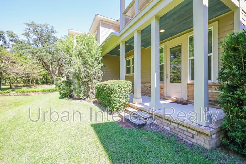Freeport Townhome: 47 Palm Street