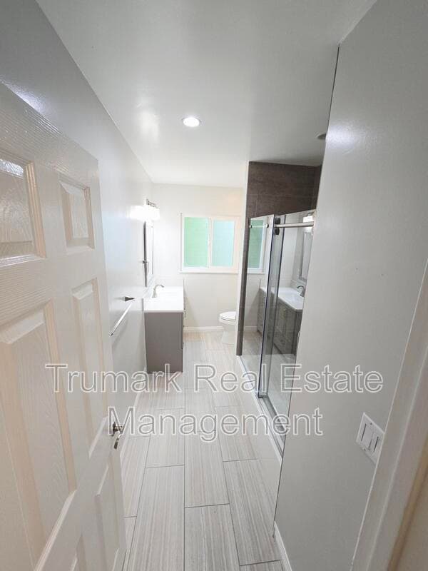 Glendale Condo: 1303 N Brand Blvd
