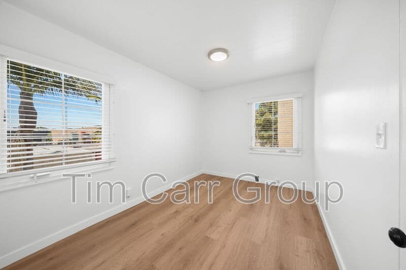 Costa Mesa Condo: 123 E 18th Street