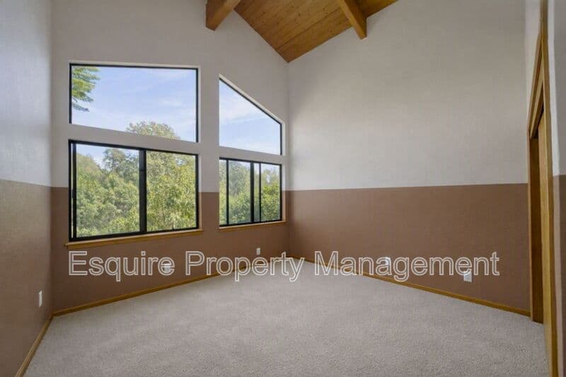 SOMIS Condo: 4290 ASPEN LN
