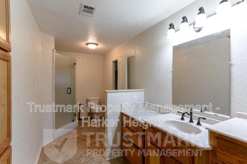 Harker Heights House: 101 Highland Oaks Drive