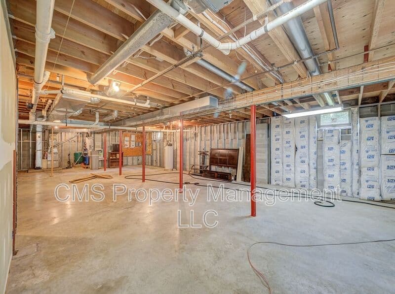 Morganville House: 17 Bauers Ln
